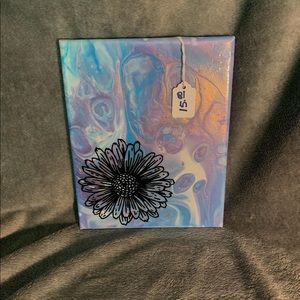 Acrylic pour, 8x10 canvas, with daisy